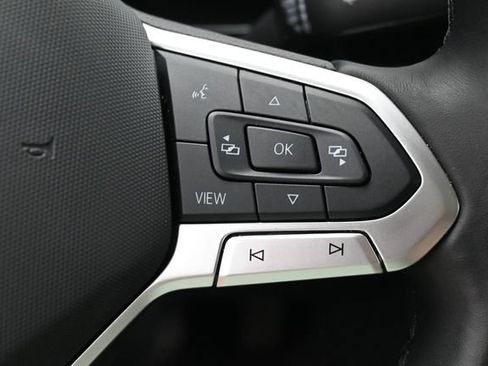 Used 2023 Volkswagen Jetta SE w/ Panoramic Sunroof Package FWD image 18