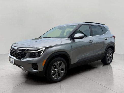Used 2024 Kia Seltos S AWD/4WD image 6