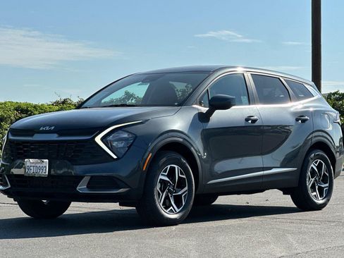 Used 2023 Kia Sportage LX AWD/4WD image 8