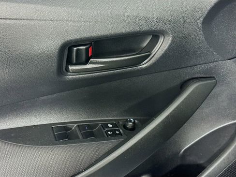 Used 2022 Toyota Corolla LE image 22