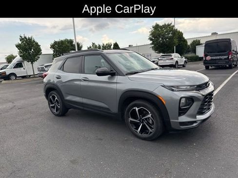 Used 2023 Chevrolet TrailBlazer RS w/ Technology Package FWD image 11