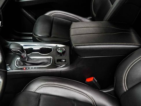 Used 2023 Chevrolet Traverse LT w/ LPO, Floor Liner Package AWD/4WD image 18