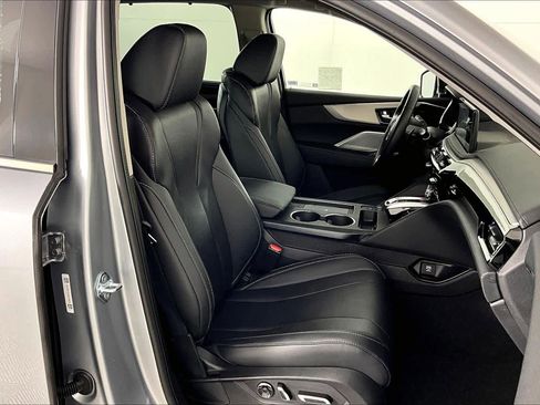 Used 2025 Acura MDX SH-AWD w/ Technology Package image 8