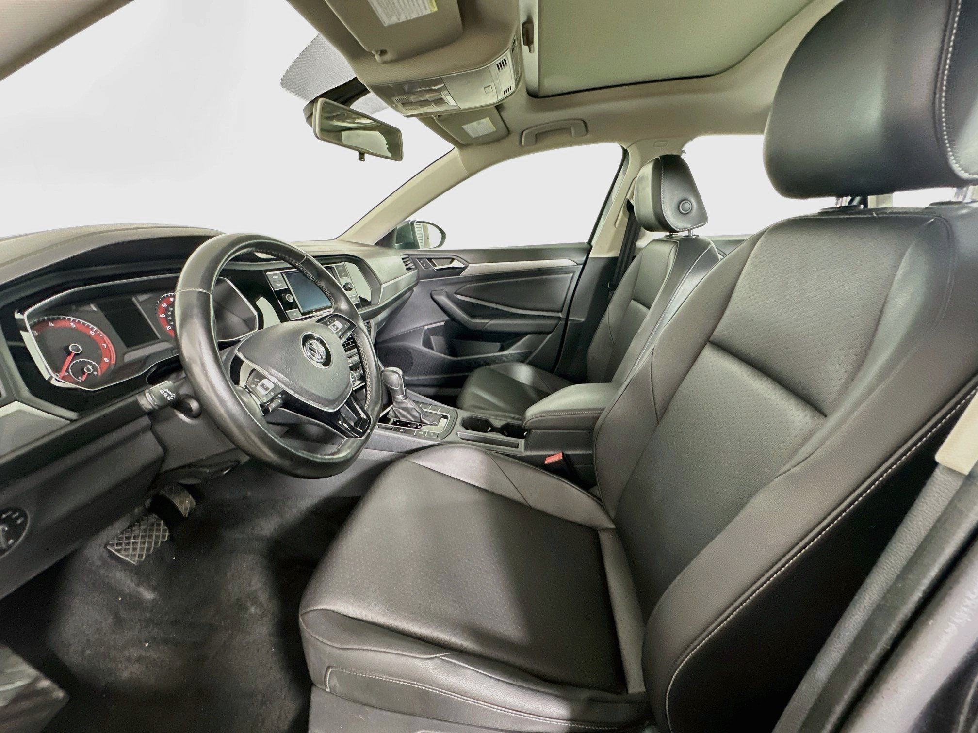 Used 2019 Volkswagen Jetta SE w/ Cold Weather Package FWD image 13