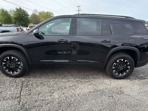 New 2026 Chevrolet Traverse Z71 w/ Driver Confidence Package AWD/4WD image 8
