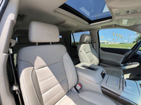 Used 2018 GMC Yukon Denali w/ Denali Ultimate Package AWD/4WD image 36