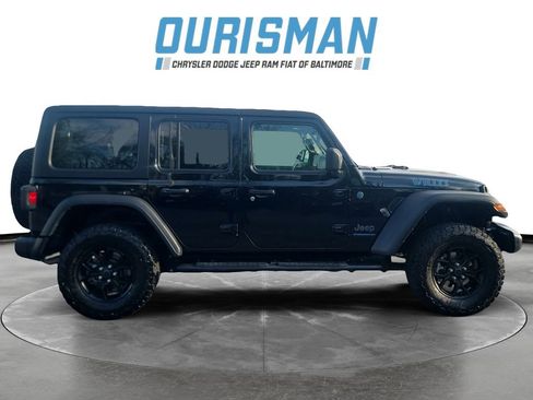 Used 2024 Jeep Wrangler Unlimited image 7