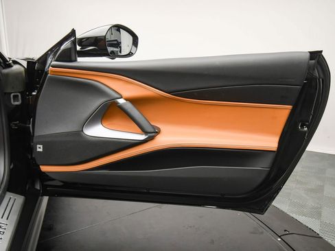 Used 2022 Ferrari 812 GTS image 51