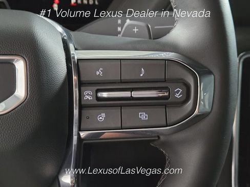 Used 2026 GMC Yukon XL Denali w/ Denali Reserve Package AWD/4WD image 32