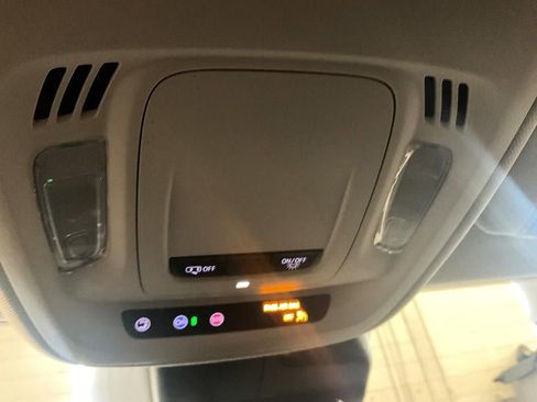 Used 2023 Buick Envision Essence FWD image 22
