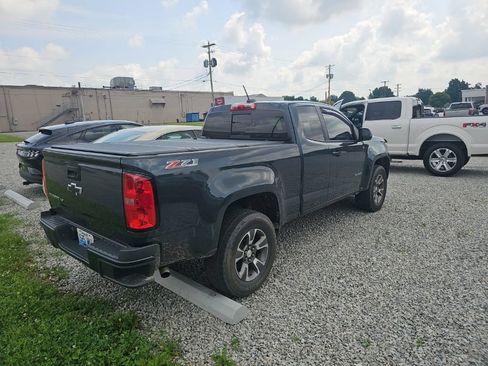 Used 2017 Chevrolet Colorado Z71 AWD/4WD image 8