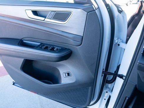 New 2026 Volkswagen Atlas Cross Sport SE image 26