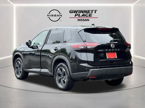 Used 2024 Nissan Rogue SV AWD/4WD image 23