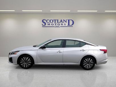 Used 2024 Nissan Altima 2.5 SV