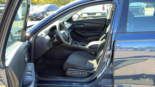 Used 2024 Honda Accord EX image 10