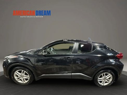 Used 2021 Toyota C-HR LE FWD image 2