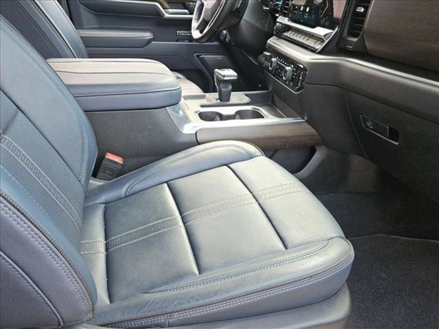 Used 2025 Chevrolet Silverado 1500 High Country w/ Technology Package AWD/4WD image 20