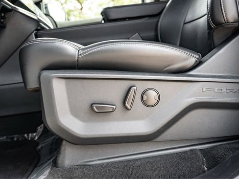 Used 2025 Ford Expedition Max Platinum AWD/4WD image 12