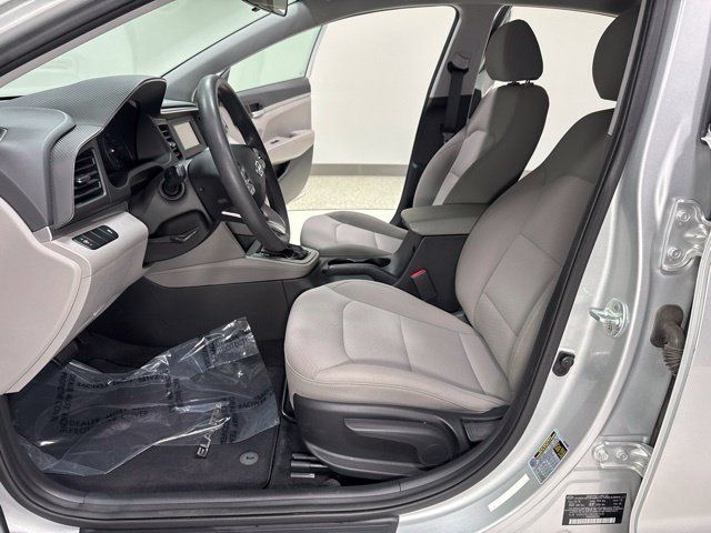 Used 2019 Hyundai Elantra SE FWD image 11