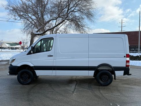 Used 2017 Mercedes-Benz Sprinter 2500 w/ Workspace Access Package image 6