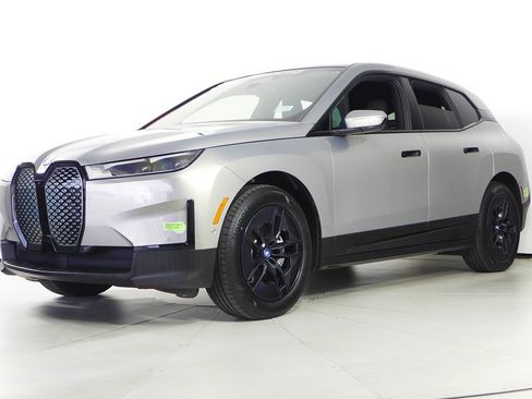 Certified 2024 BMW iX xDrive50 w/ Premium Package AWD/4WD image 2