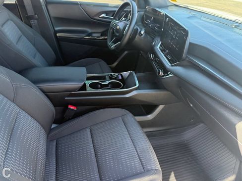 Certified 2026 Chevrolet Equinox LT AWD/4WD image 11