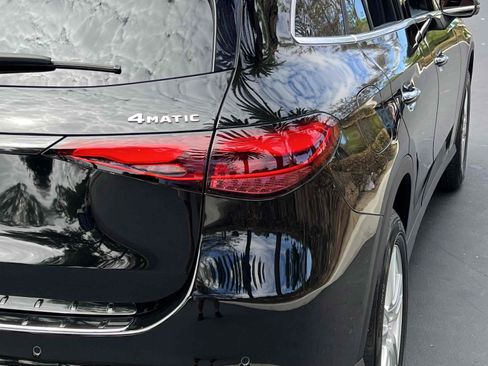 Used 2023 Mercedes-Benz GLC 300 4MATIC w/ Exclusive Trim Package image 54