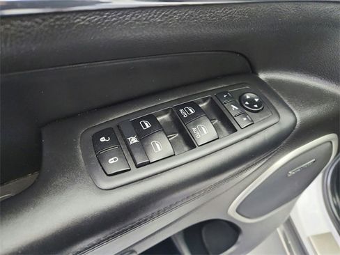 Used 2018 Jeep Grand Cherokee Summit image 20