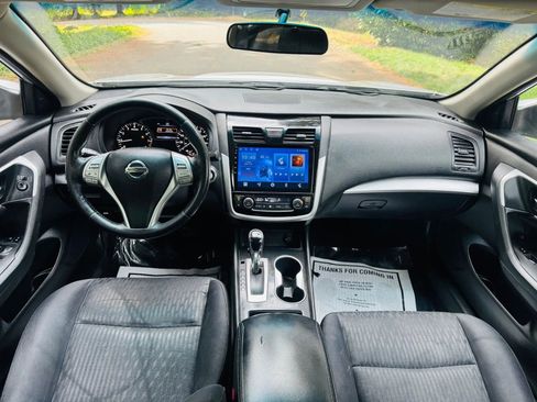 Used 2018 Nissan Altima 2.5 SV image 13