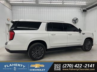 Used 2023 GMC Yukon XL Denali video 2