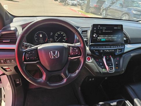 Used 2025 Honda Odyssey Sport-L image 17