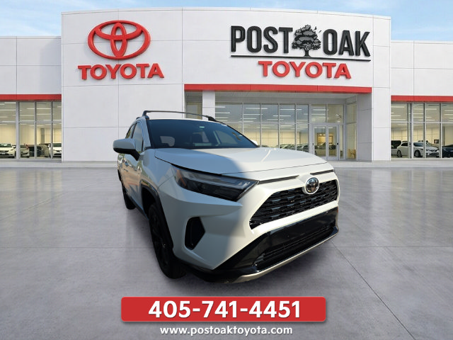 Used 2025 Toyota RAV4 SE AWD/4WD image 10
