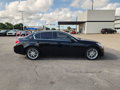 Used 2011 INFINITI G37 Journey w/ Premium Pkg RWD image 7