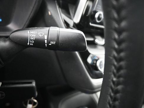 Used 2020 Toyota Corolla SE image 16