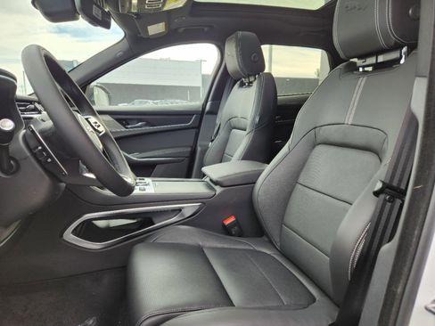 Used 2024 Jaguar F-PACE R-Dynamic S image 6