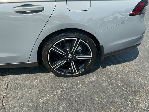 Used 2024 Honda Accord Sport image 26