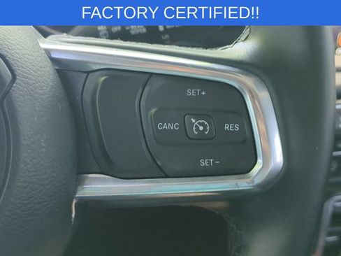 Used 2022 Jeep Wrangler Unlimited Sahara AWD/4WD image 18
