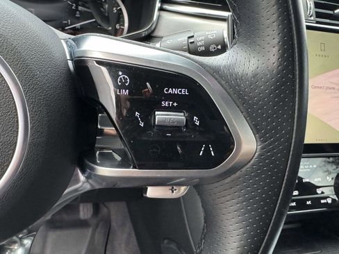 Used 2023 Jaguar F-PACE R-Dynamic S image 30