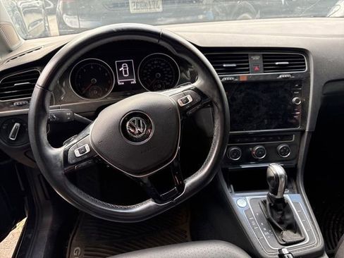 Used 2019 Volkswagen Golf SE FWD image 6