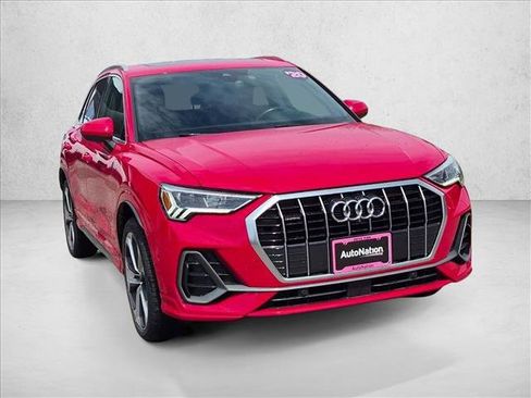 Used 2020 Audi Q3 2.0T Prestige w/ Prestige Package AWD/4WD image 2