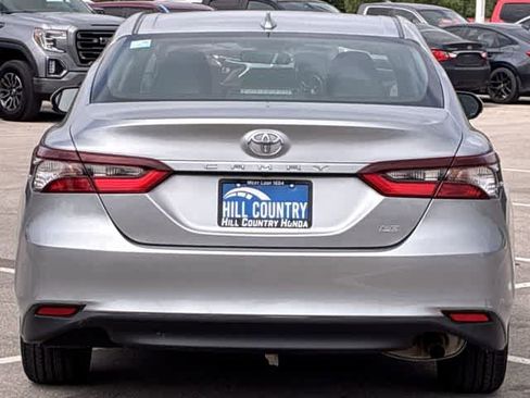 Used 2022 Toyota Camry LE FWD image 5