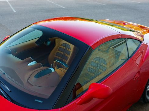 Used 2015 Ferrari California T RWD image 96