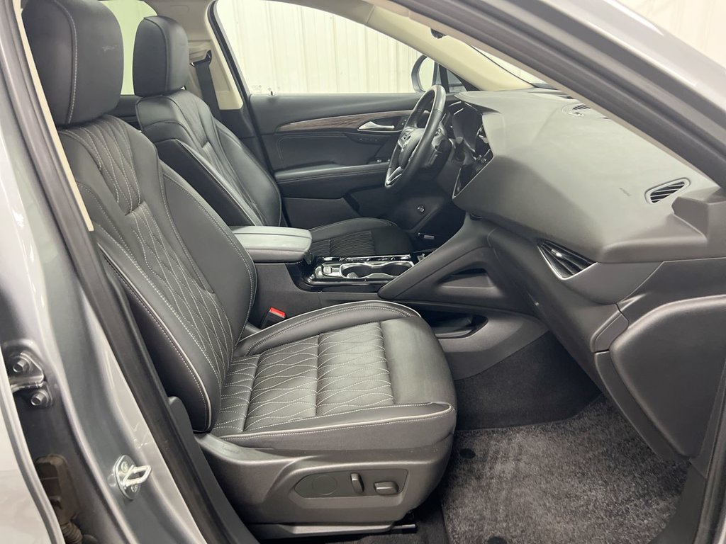 Used 2023 Buick Envision Avenir FWD image 23