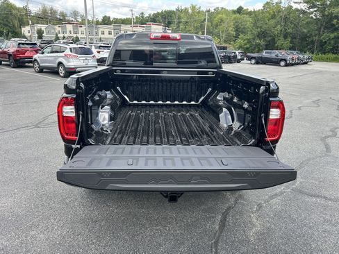 New 2026 GMC Canyon AT4 w/ Technology Plus Package AWD/4WD image 10