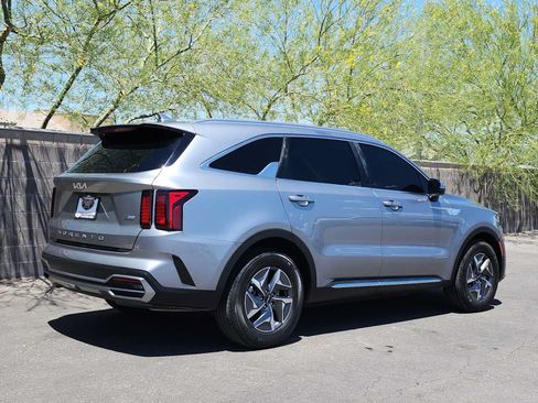 Used 2022 Kia Sorento S FWD image 8
