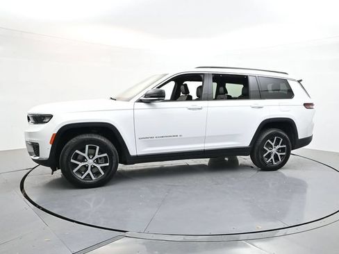 Used 2024 Jeep Grand Cherokee L Limited w/ Luxury Tech Group II AWD/4WD image 3