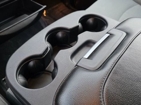 Used 2022 RAM 1500 Classic SLT image 35