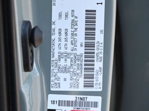 Used 2024 Toyota Sequoia Limited AWD/4WD image 12