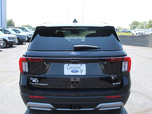 New 2026 Ford Explorer Platinum w/ LUX Leather Package AWD/4WD image 4