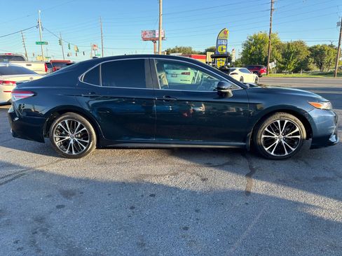 Used 2020 Toyota Camry SE image 15